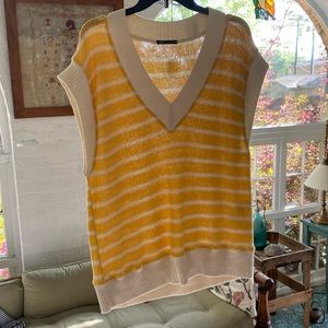 Zara striped yellow and white medium sweater